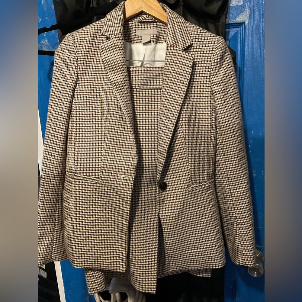 Plaid fitted blazer and skirt